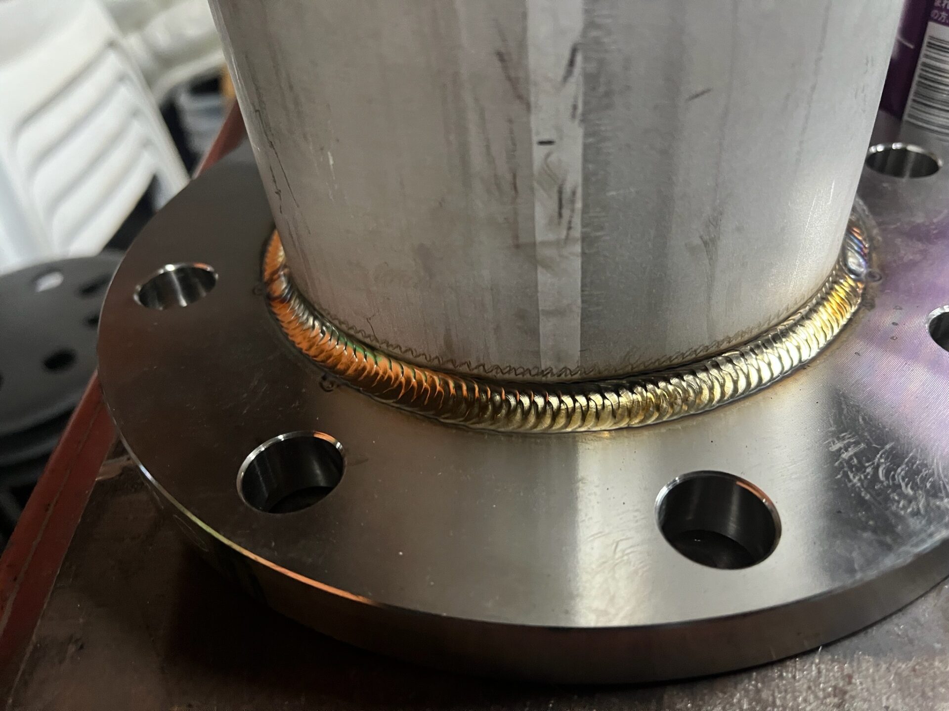 配管　フランジ溶接